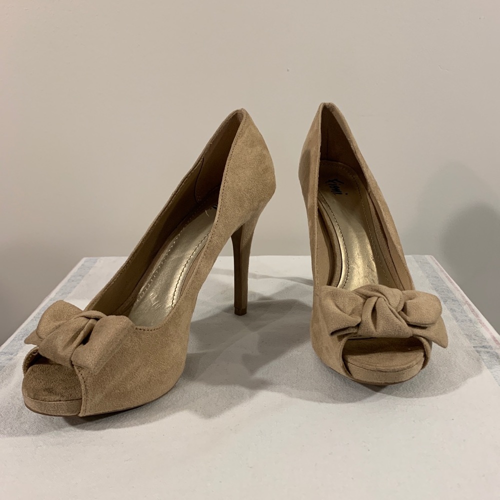 Fiona Peep Toe Heels